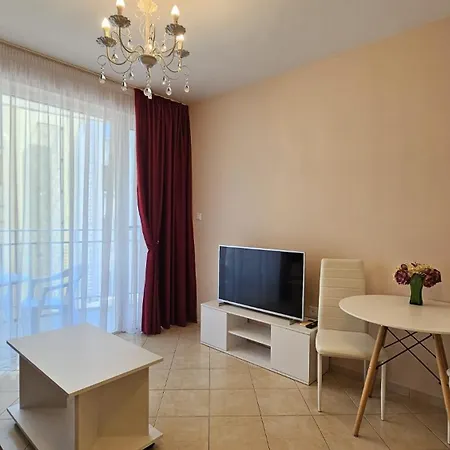 Apartment New Life Bahami Slantschew brjag